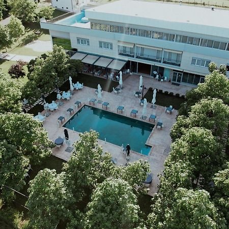 Hotel La Villa Gjakova Exteriér fotografie