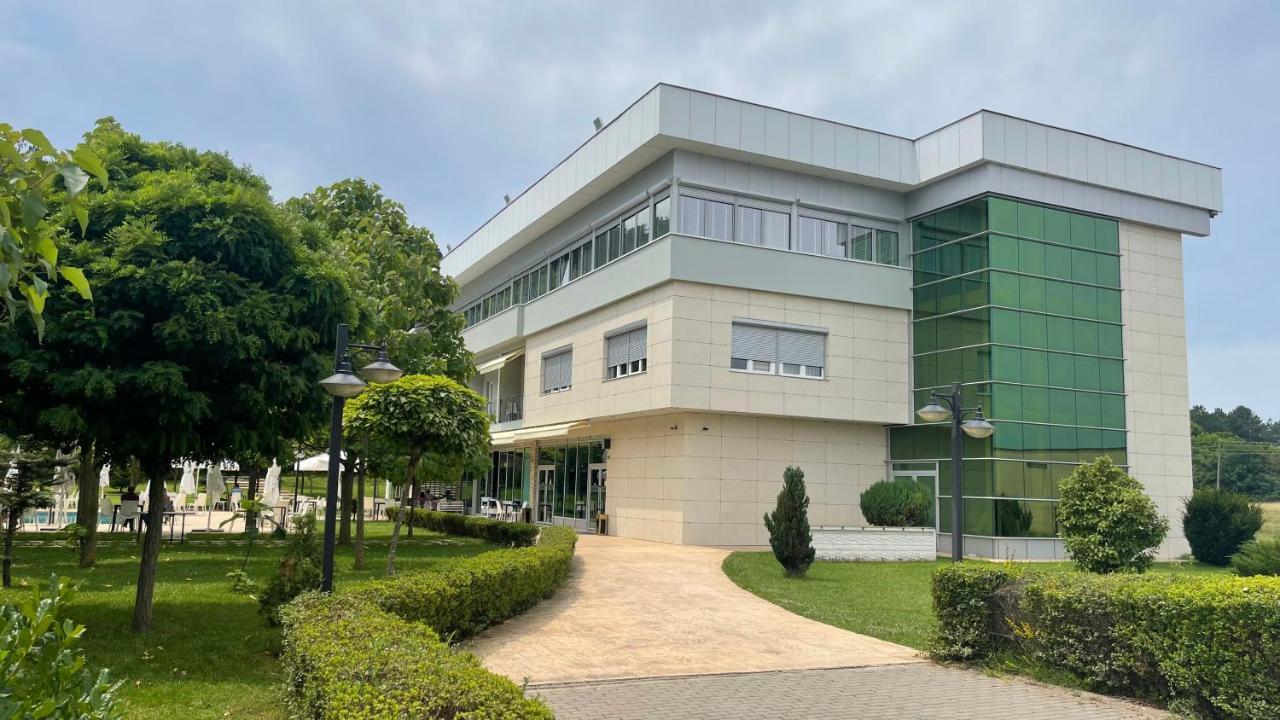 Hotel La Villa Gjakova Exteriér fotografie