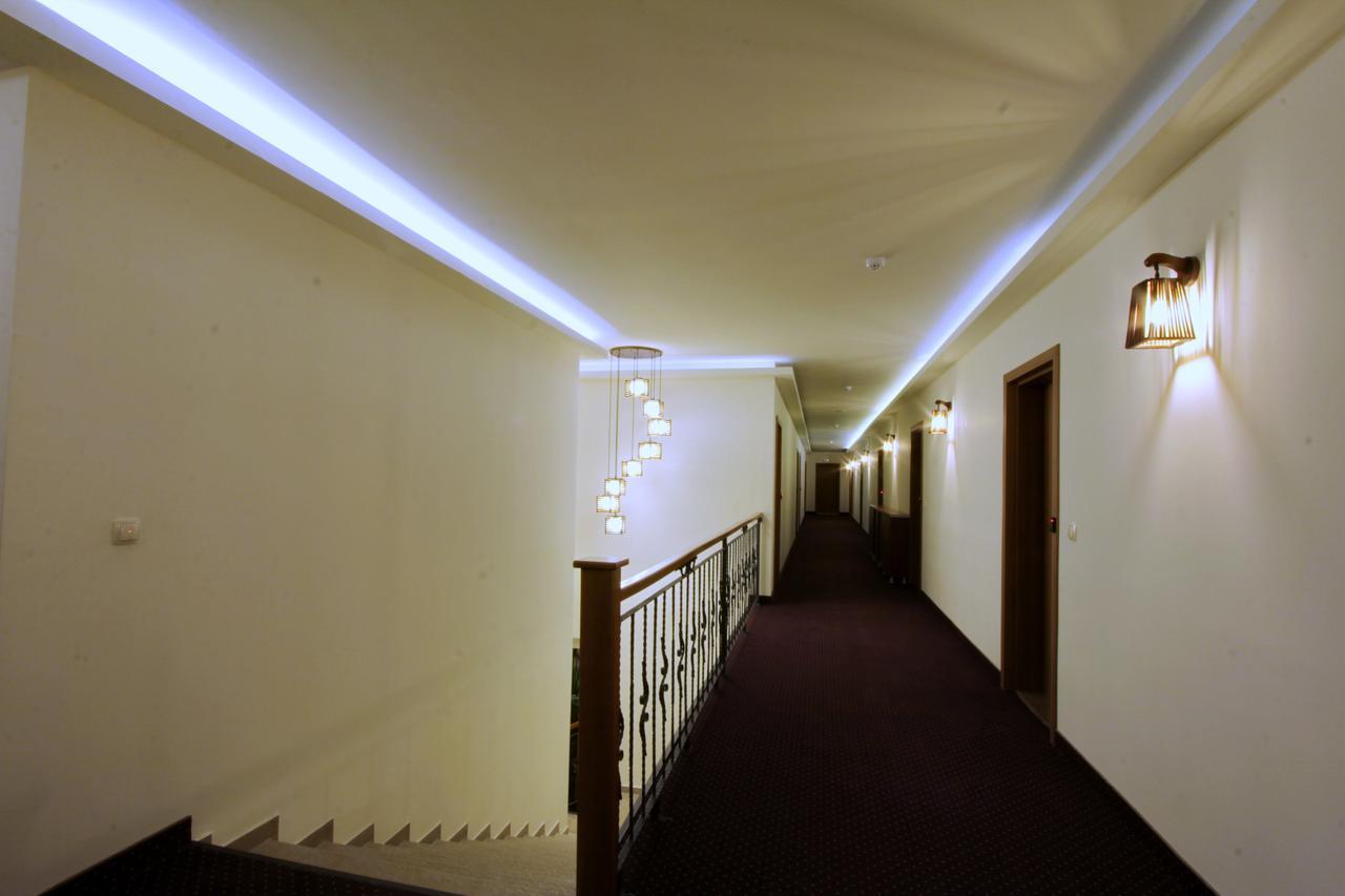 Hotel La Villa Gjakova Exteriér fotografie